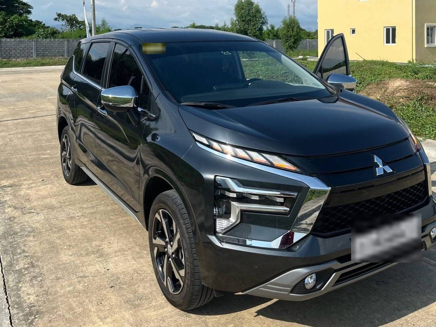 7-8 Seaters: XANDER · Mitsubishi Xpander